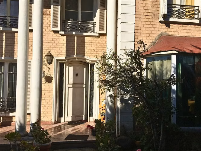 Casa en arriendo de 6 dorm. en Providencia