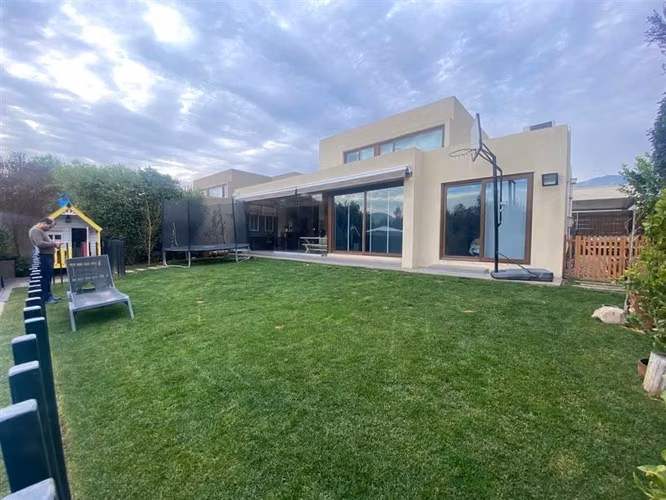 Venta Casa Piedra Roja, Chicureo 3 Dormitorios, Colina.