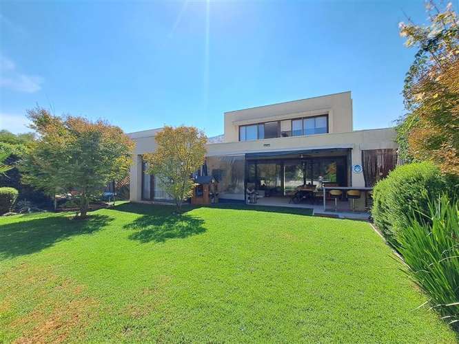 Casa en venta de 4 dorm. en Colina