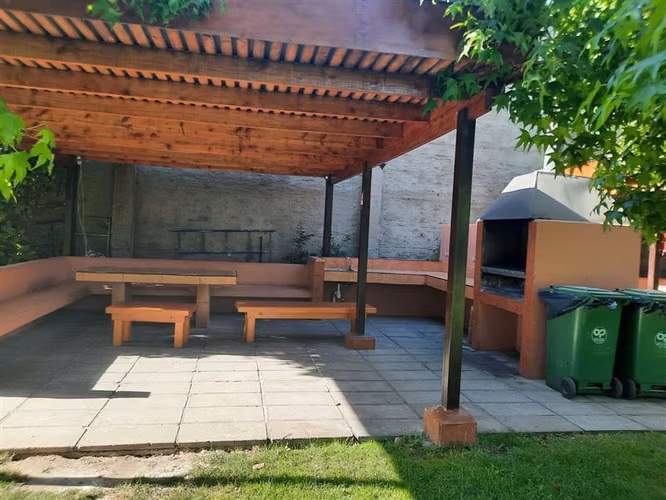 Departamento en venta de 2 dorm. A paso del metro RodrIgo Ar