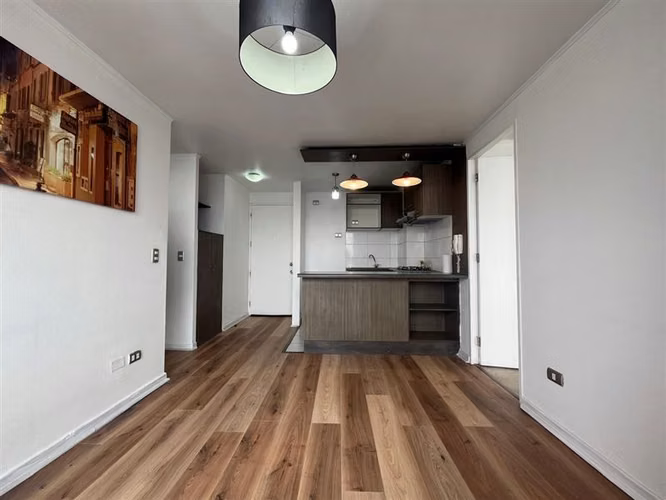 Departamento en venta de 2 dorm. A paso del metro RodrIgo Ar