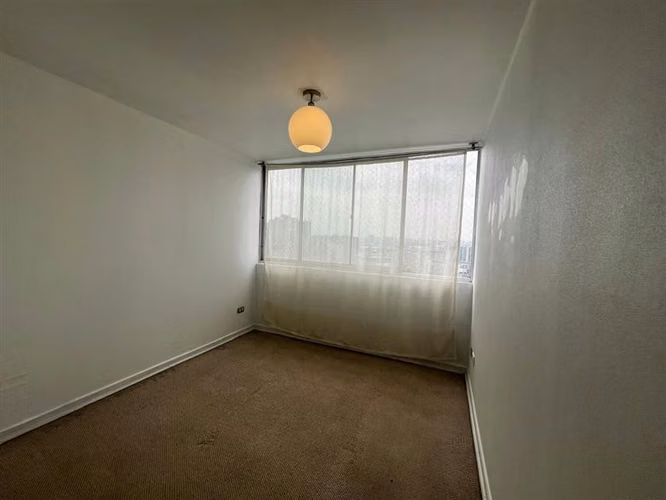 Departamento en venta de 2 dorm. A paso del metro RodrIgo Ar