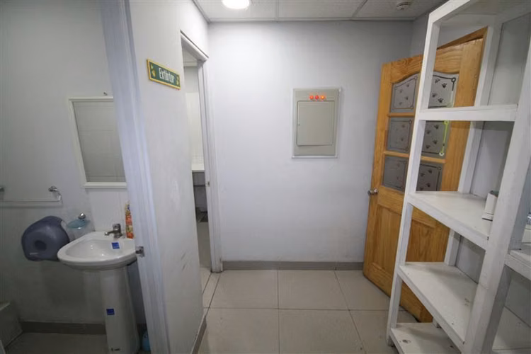 Local Comercial nivel calle en stripcenter de Vitacura