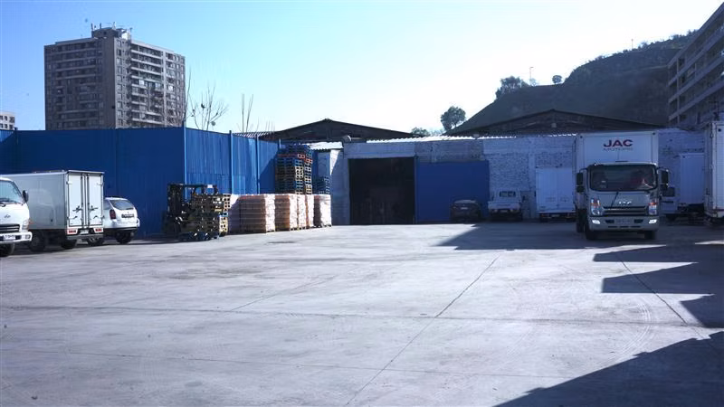Bodega en arriendo en Recoleta 77m2