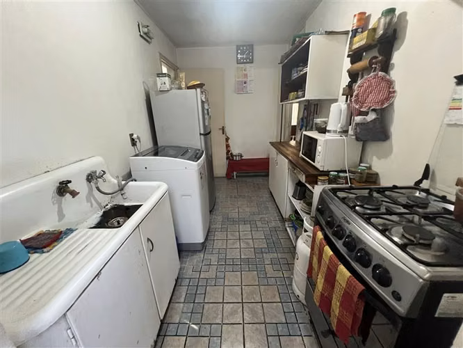 Vendo casa 4 Dormitorios 2 BañosJardín amplio Villa Macul
