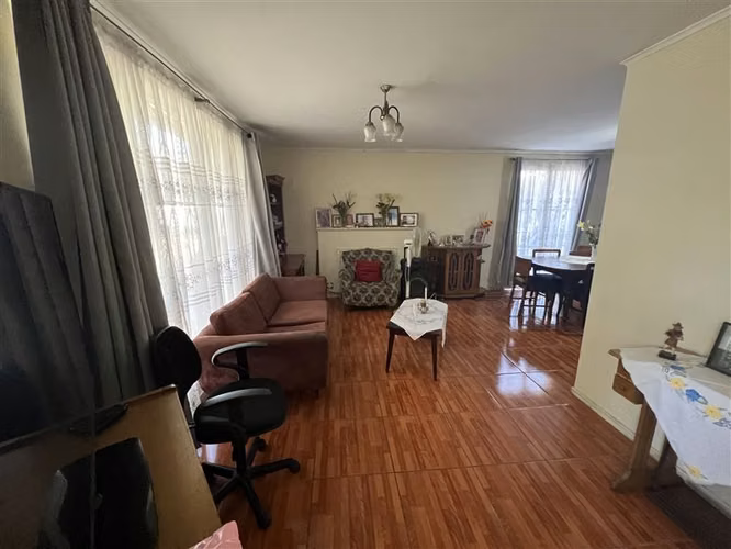 Vendo casa 4 Dormitorios 2 BañosJardín amplio Villa Macul