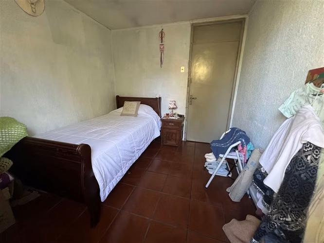 Vendo casa 4 Dormitorios 2 BañosJardín amplio Villa Macul