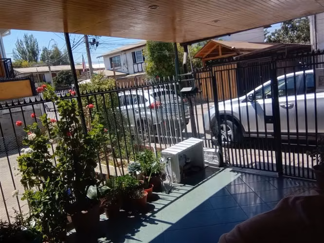 Casa en venta de 2 dorm. en Pudahuel