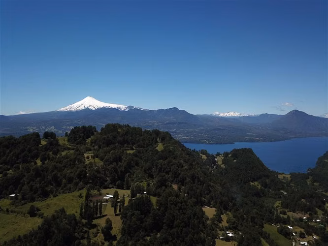 Vende 46 há 640 mt de borde lago Pullinque, Reg. de los Rios