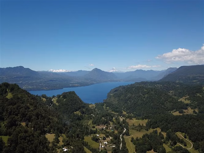 Vende 46 há 640 mt de borde lago Pullinque, Reg. de los Rios - Imagen 7