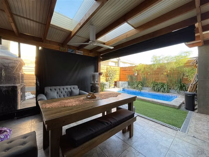 Casa en venta de 3 dorm. en Maipú