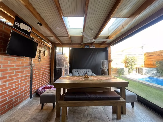 Casa en venta de 3 dorm. en Maipú