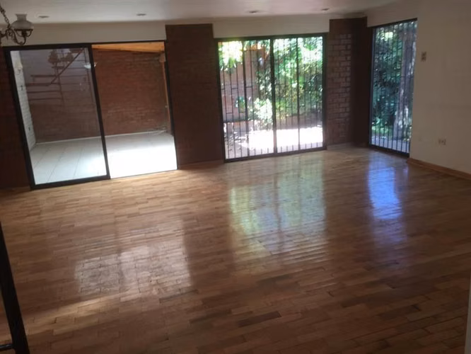Casa en venta de 4 dorm. en Ñuñoa
