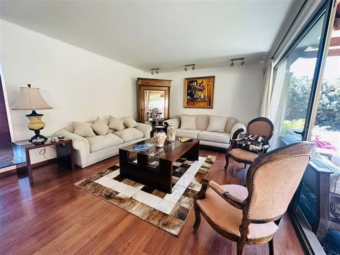 Casa en venta en Peñalolén en condominio