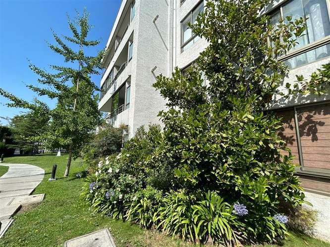 Departamento en venta de 2 dorm. en Peñalolén - Imagen 2