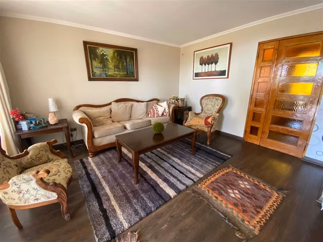 Casa en venta de 4 dorm./Piscina/Quincho en Condominio