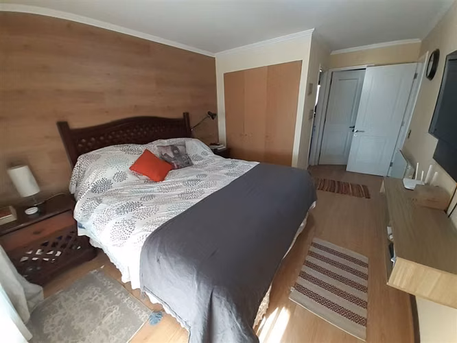 Casa en venta de 4 dorm./Piscina/Quincho en Condominio