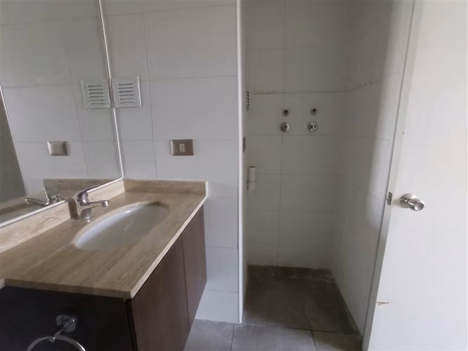Vendo Depto 2 dorm. Metro Hospitales/Metro Call y Canto - Imagen 33
