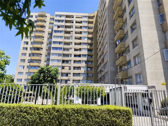 Vendo departamento 2 Dormitorios Goycolea/Metro La Cisterna