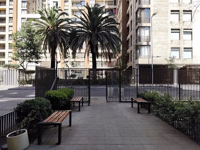 Vendo Departamento 3 Dormitorios/Metro Moneda/Lord Cochrane