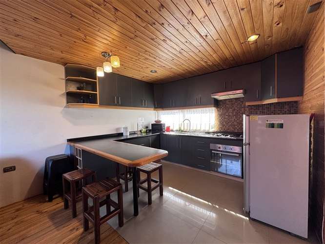 Casa en venta de 2 dorm. en Pichilemu - Imagen 4