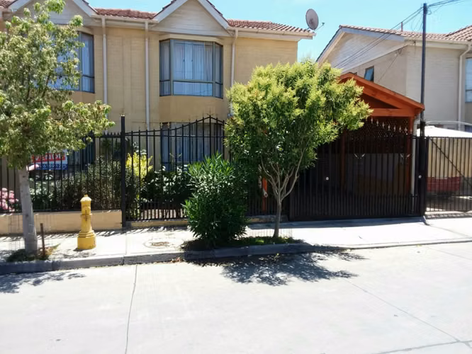 Casa en venta de 3 dorm. en Maipú