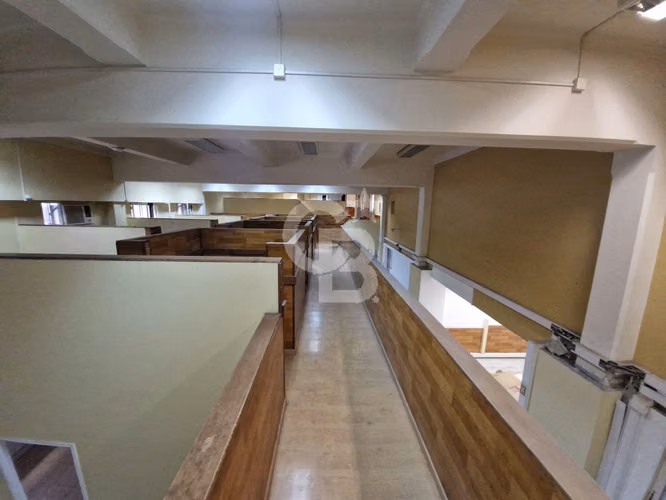 Oficina 572 m2 Dúplex Santiago Bajó UF 632