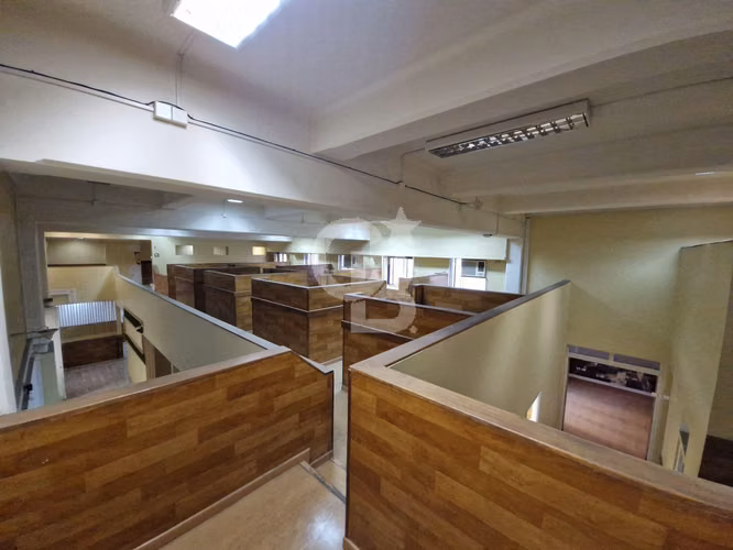 Oficina 572 m2 Dúplex Santiago Bajó UF 632