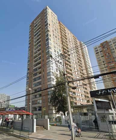 Departamento a la salida del Metro V. Valdes (153409)