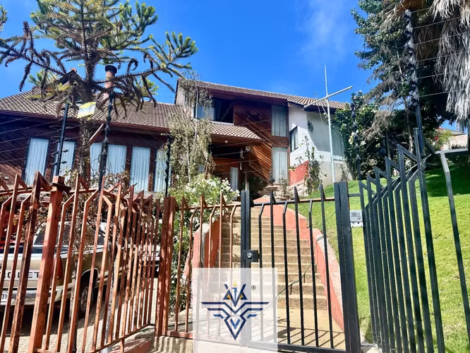 Casa en venta en Reñaca 5D/4B/4EST/1BOD