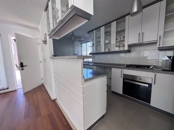 TITANIUM PROPIEDADES VENDE AMPLIO PENTHOUSE EN SANTO DOMINGO, VALPARAÍSO
