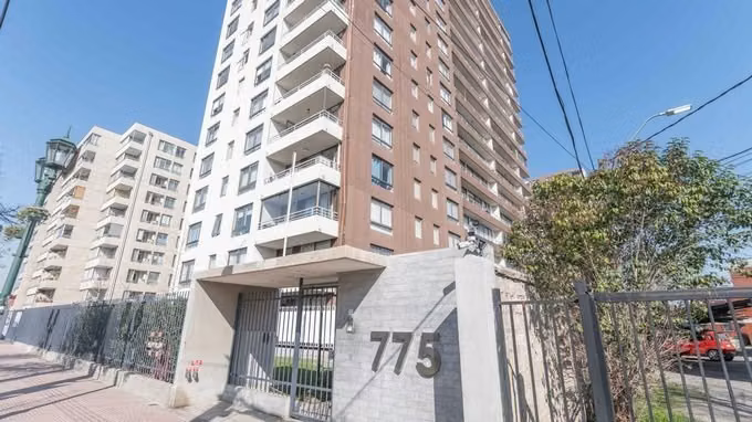 Departamento en venta de 2 dorm. en La Cisterna
