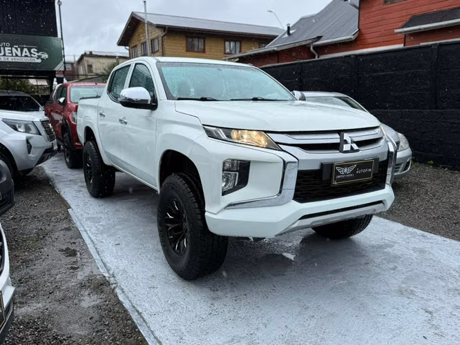 MITSUBISHI KATANA CR PARTICULAR 2019 (FINANCIAMIENTO)