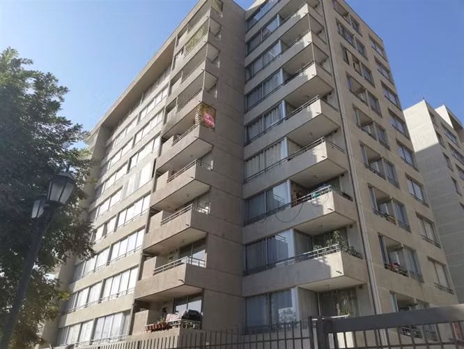 Departamento en venta de 3 dorm. en La Cisterna