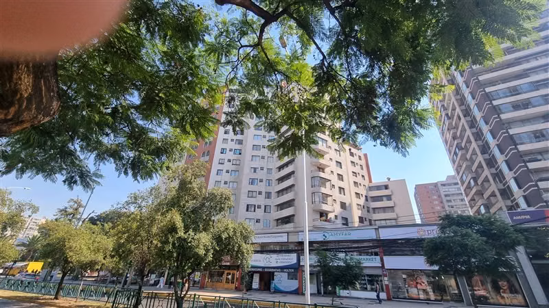 Oportunidad Local Comercial en venta en Ñuñoa, Irarrazaval