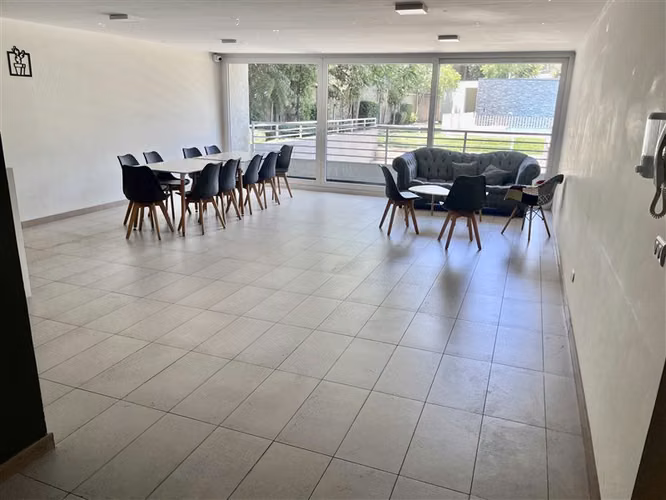 Departamento en venta de 2 dorm. en Metro Cerro Blanco