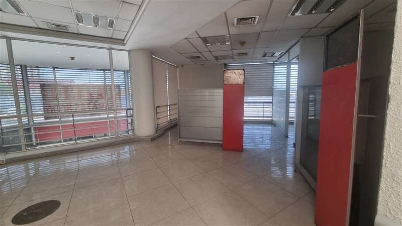 Exelente propiedad Comercial, Esquina. - Imagen 9