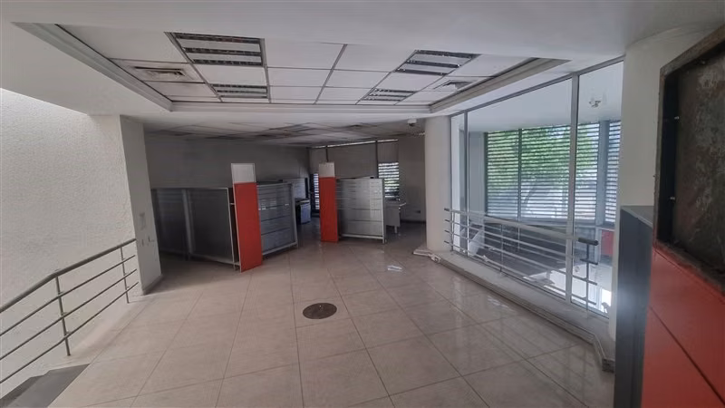 Exelente propiedad Comercial, Esquina.