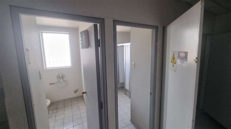 Exelente propiedad Comercial, Esquina. - Imagen 6