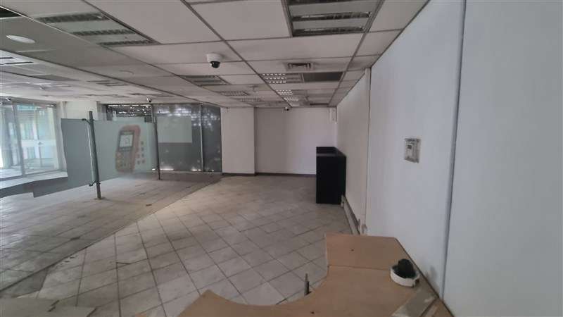 Exelente propiedad Comercial, Esquina. - Imagen 5