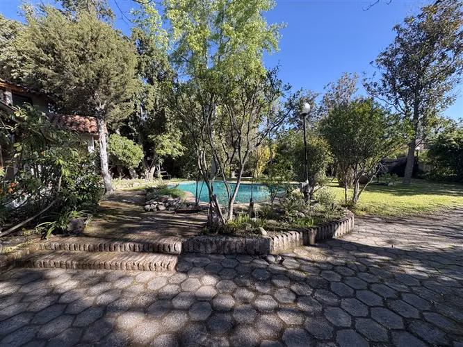 Casa en venta de 4 dorm. en La Reina
