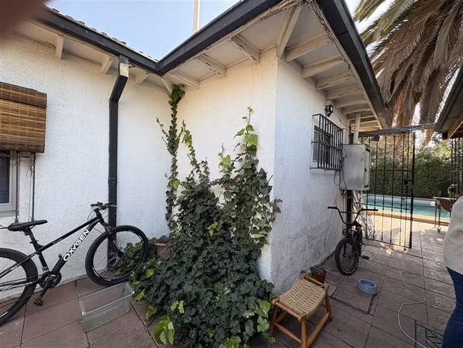 Casa en venta de 5 dorm. en La Reina