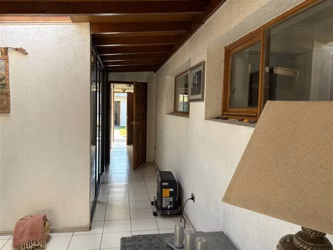 Casa en venta de 5 dorm. en La Reina