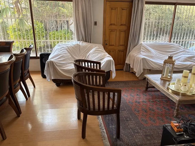 Casa en venta de 5 dorm. en La Reina
