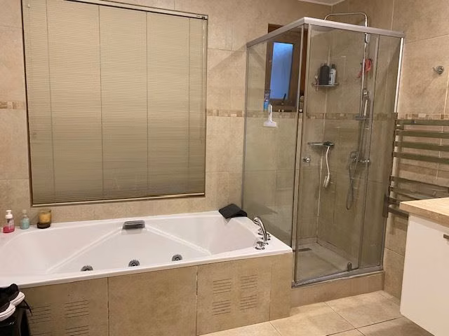 Casa en venta de 5 dorm. en La Reina