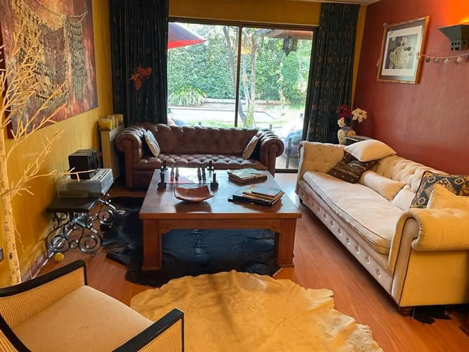 Casa en venta de 4 dorm. en Peñalolén