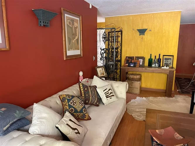 Casa en venta de 4 dorm. en Peñalolén
