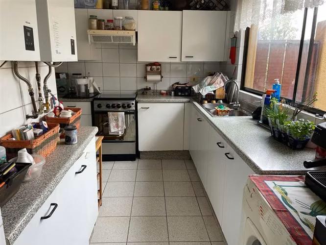 Casa en venta de 4 dorm. en Peñalolén