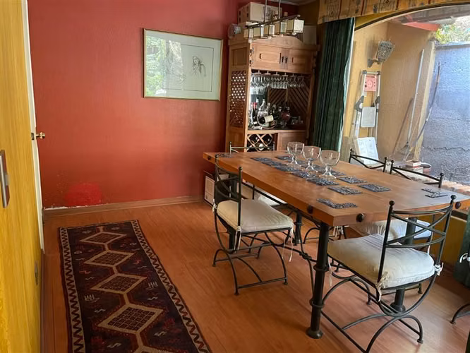 Casa en venta de 4 dorm. en Peñalolén