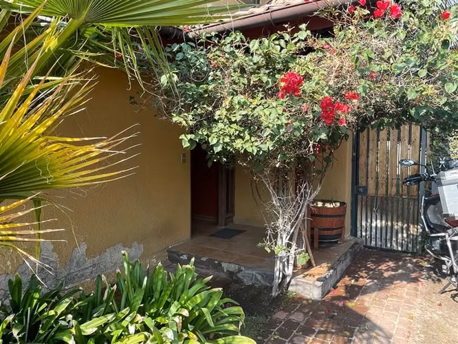 Casa en venta de 4 dorm. en Peñalolén